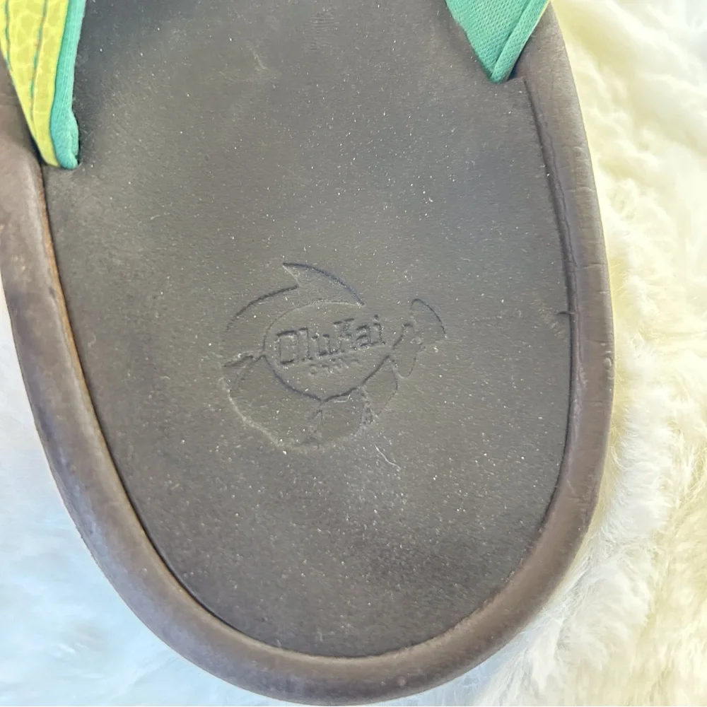 Olukai Ohana Flip Flop Sandles - Picture 5 of 10